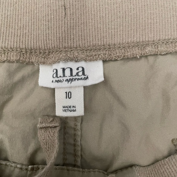2 pairs of identical JCP shorts by ANA - Size 10 - Picture 3 of 5
